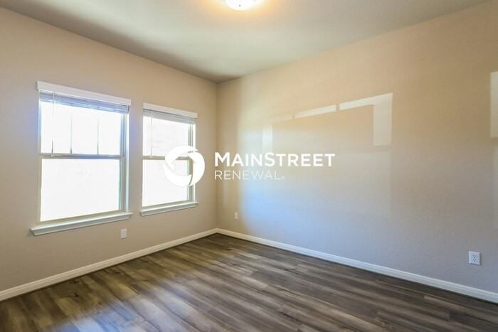 1529 Arcadia Path - Photo 3 of 17