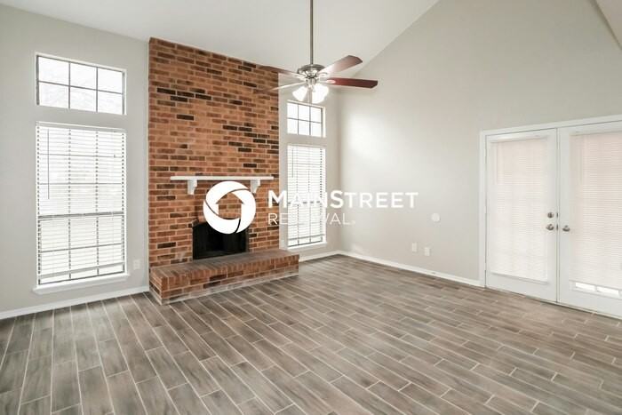 4413 Larner St - Photo 4 of 16
