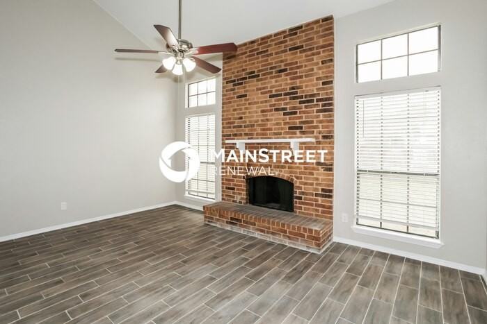 4413 Larner St - Photo 5 of 16