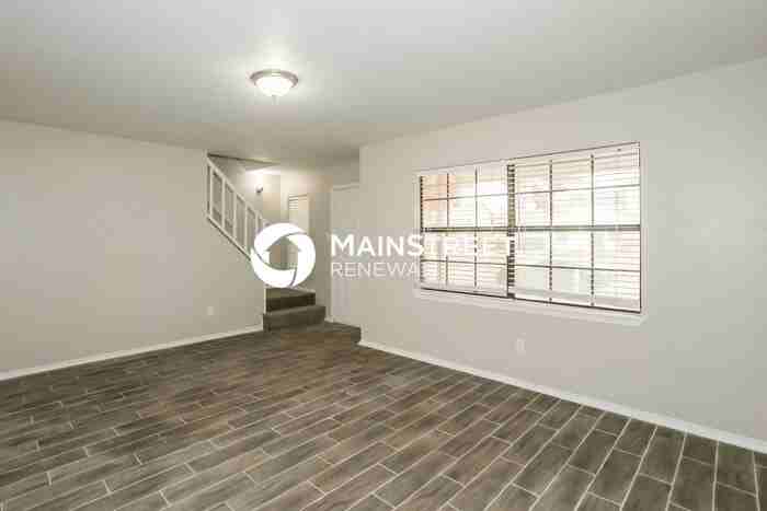 4413 Larner St - Photo 7 of 16