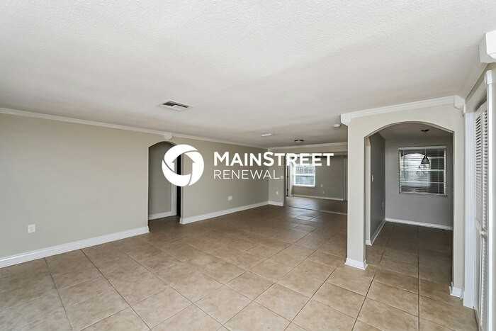 3246 Supreme Dr - Photo 3 of 16