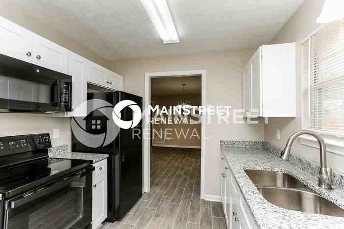 305 Barr Cir - Photo 7 of 16