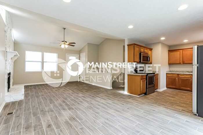 8905 Daerwater Dr - Photo 6 of 17