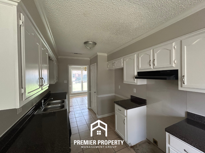 7316 Peppermill Ln - Photo 4 of 21