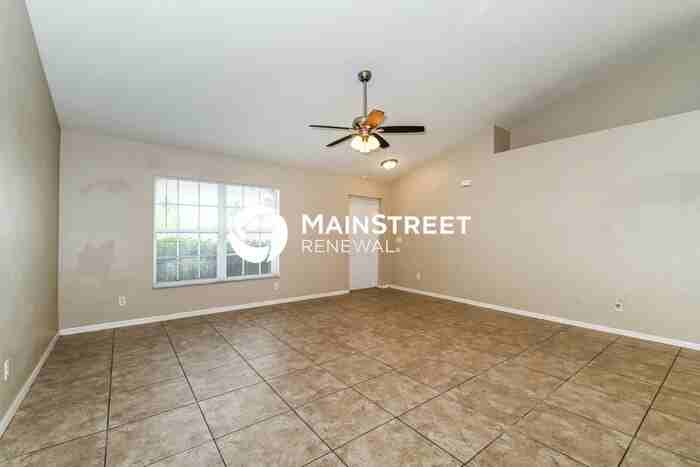 1804 Nw 18th St - Photo 3 of 13
