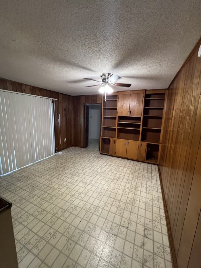 1120 Ohio St - Photo 5 of 13
