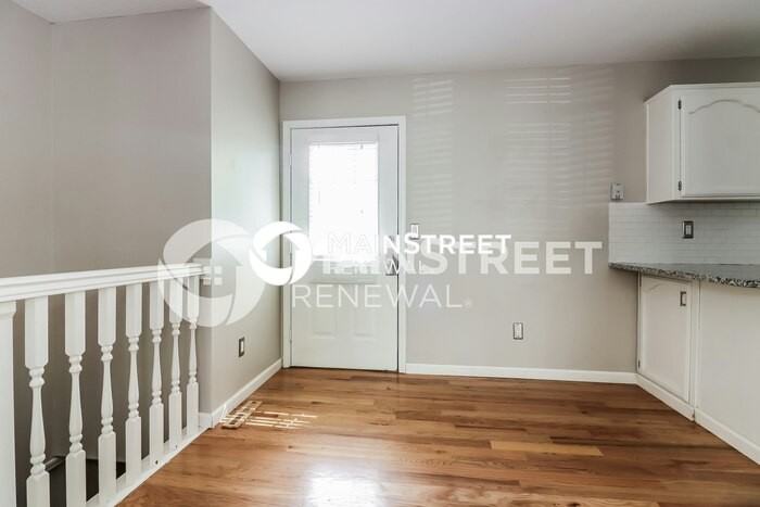 121 E Remington Ter - Photo 6 of 17