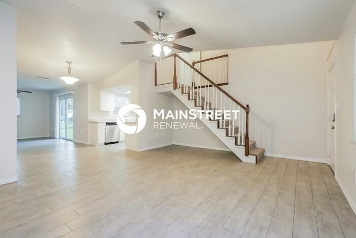 21200 Argyle Ave - Photo 5 of 17