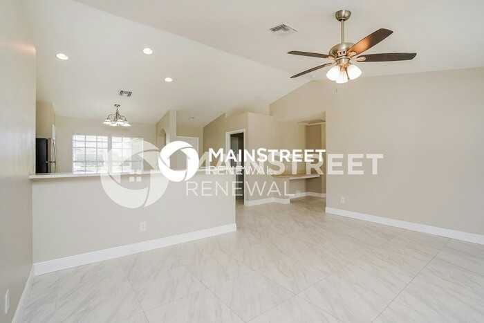 2722 Nw 5th Ter - Photo 5 of 16