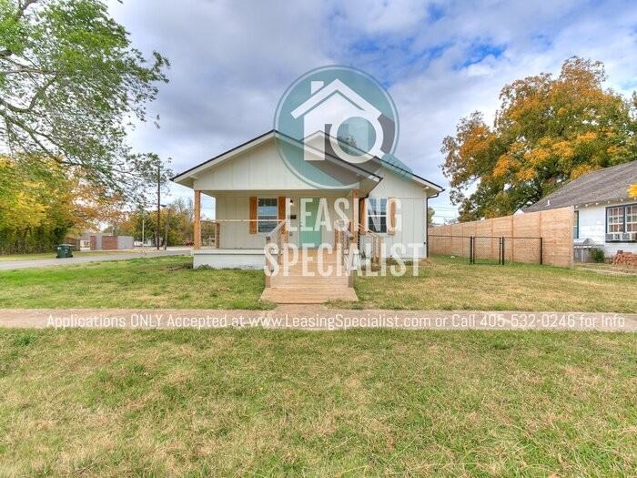 303 E Frank St - Photo 2 of 50