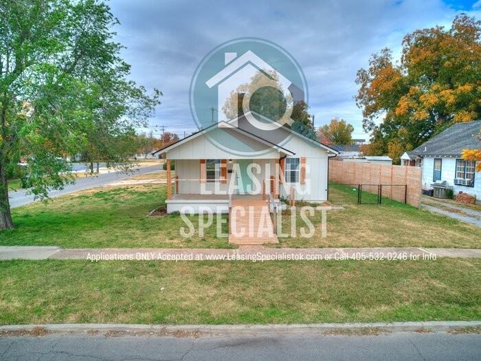 303 E Frank St - Photo 4 of 50