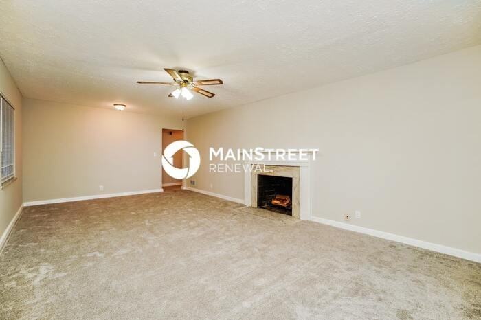 3050 Norwood St - Photo 4 of 16