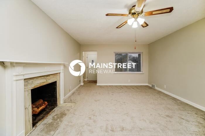 3050 Norwood St - Photo 5 of 16