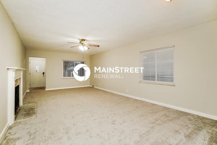3050 Norwood St - Photo 6 of 16