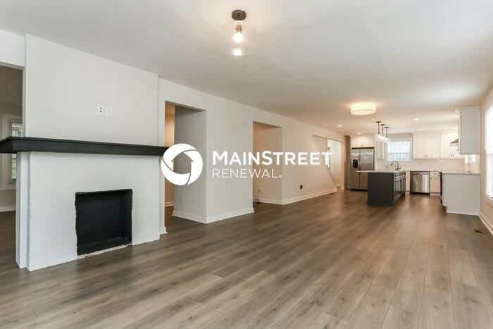 1252 Portland Ave Se - Photo 2 of 17