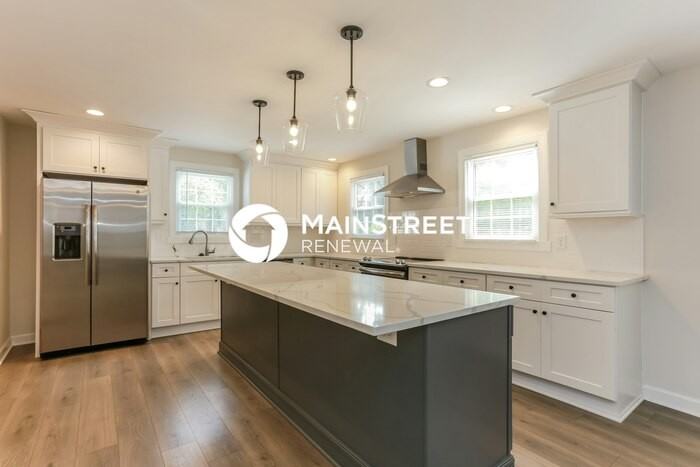 1252 Portland Ave Se - Photo 4 of 17