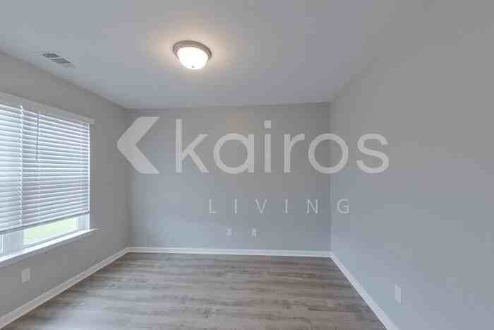 109 Saint Matthew Way - Photo 4 of 27
