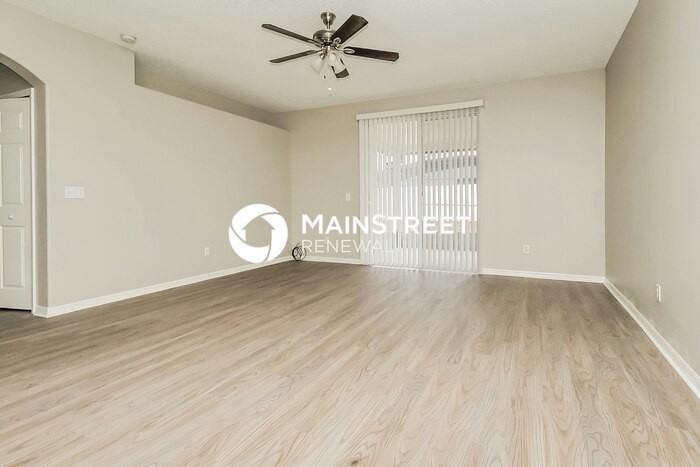 527 Madina Cir - Photo 4 of 16