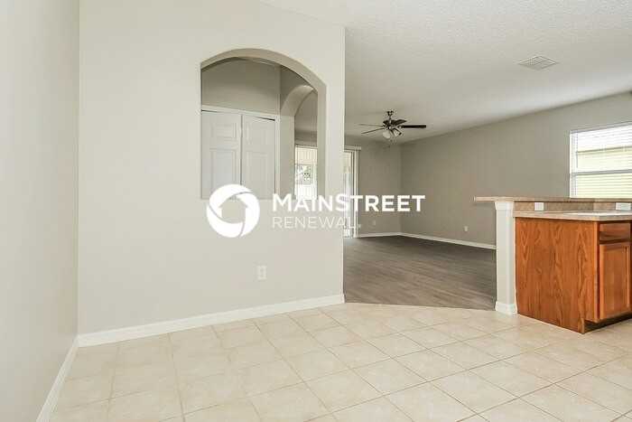 527 Madina Cir - Photo 7 of 16