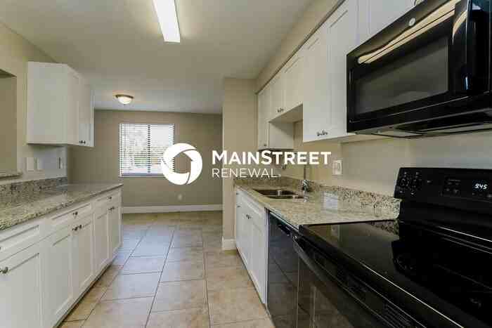 2624 Ne 21st Ct - Photo 7 of 16