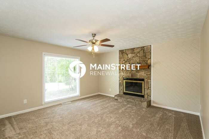 22 Hollyberry Ct - Photo 2 of 14