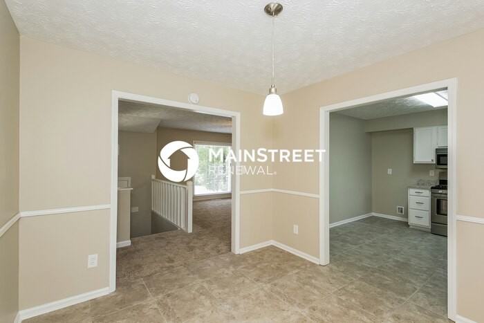 22 Hollyberry Ct - Photo 4 of 14