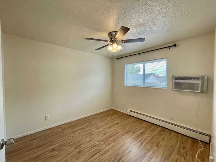 1714 E 16th St - Photo 7 of 16