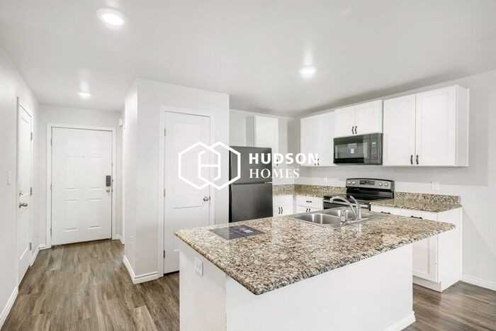 712 W 19th St - Photo 6 of 14