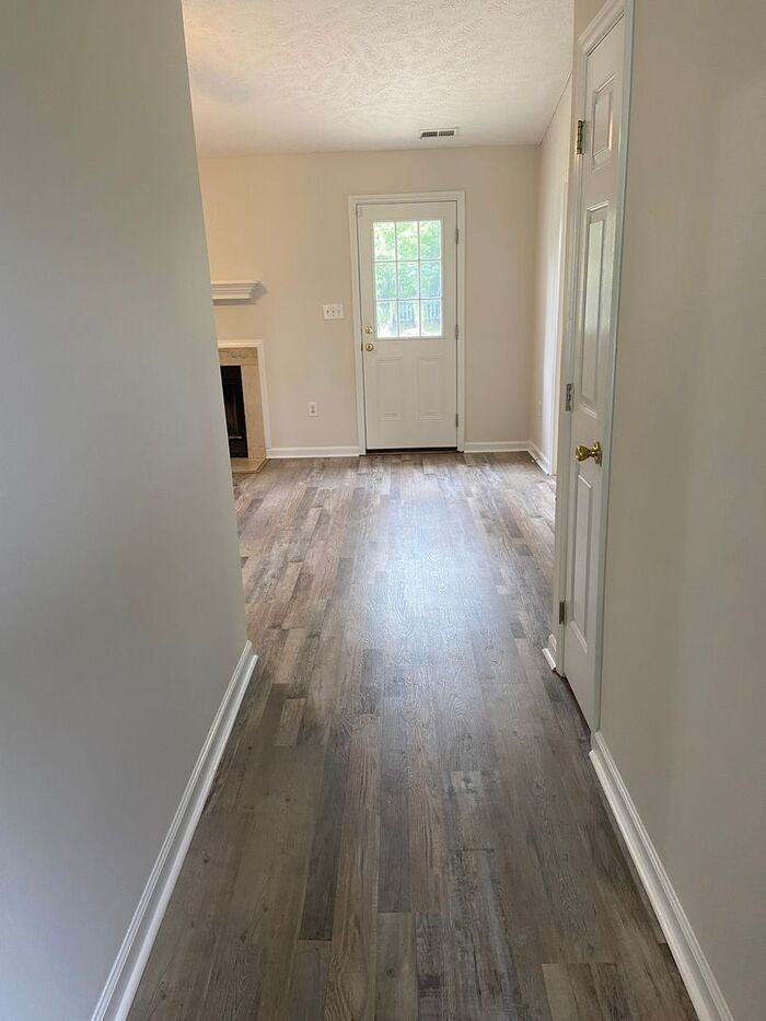 183 Independence Dr - Photo 2 of 25