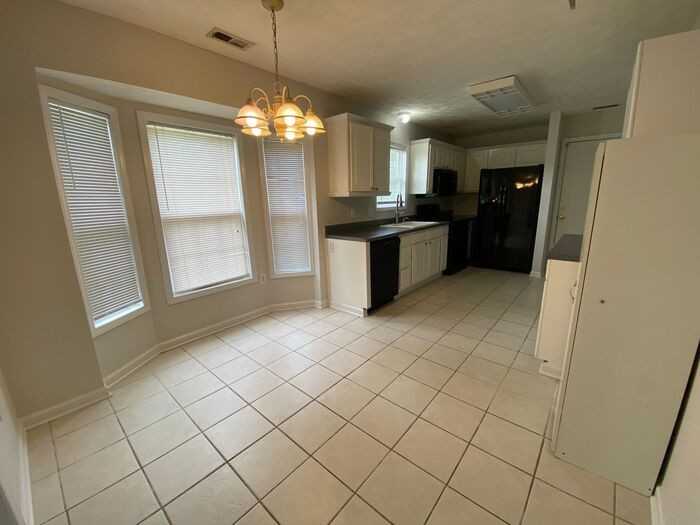 183 Independence Dr - Photo 7 of 25