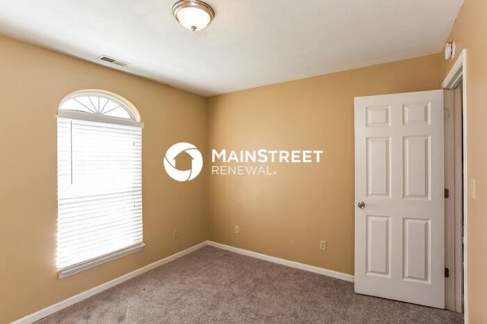 11204 Autumn Creek Ct - Photo 4 of 16