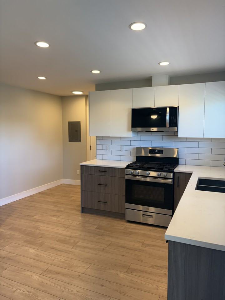 7784 Cedar Street - Photo 2 of 26