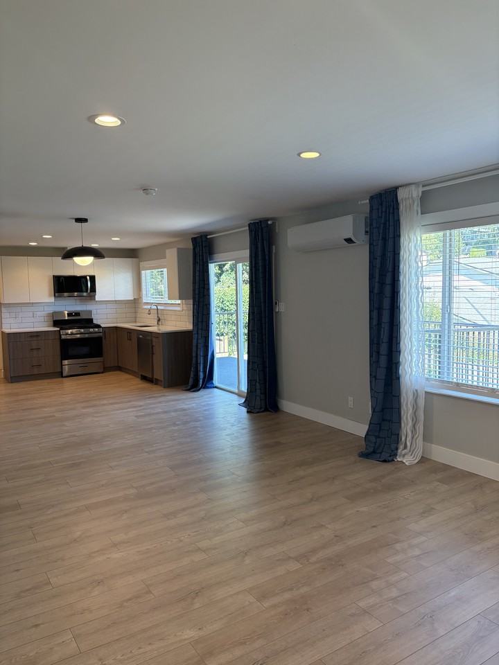 7784 Cedar Street - Photo 3 of 26