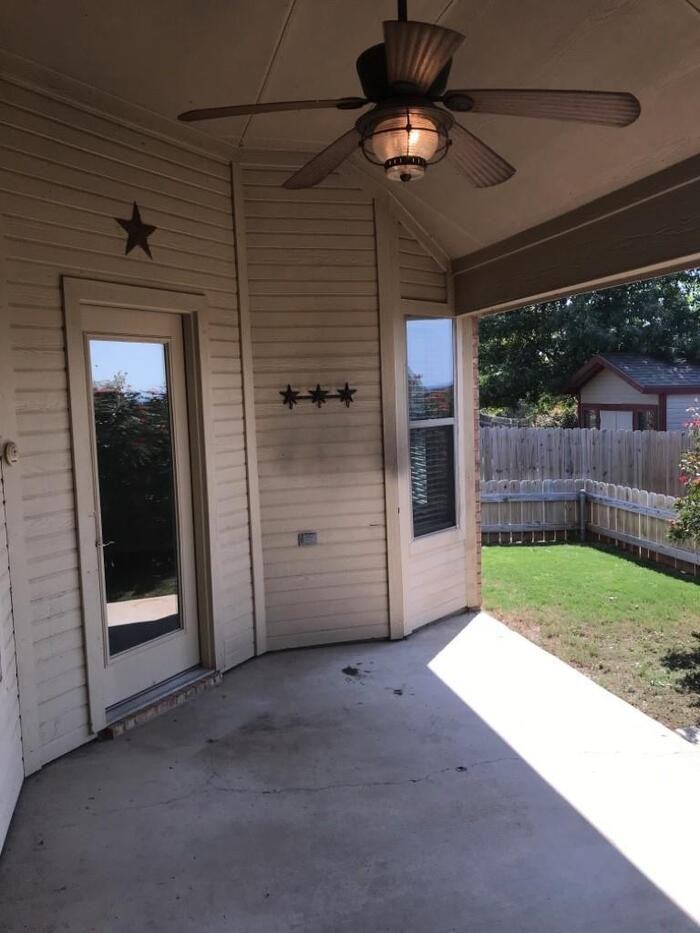 1005 Winding Rd - Photo 6 of 26