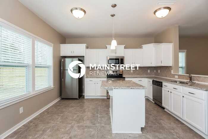 3324 Saddlebrook Dr - Photo 5 of 15