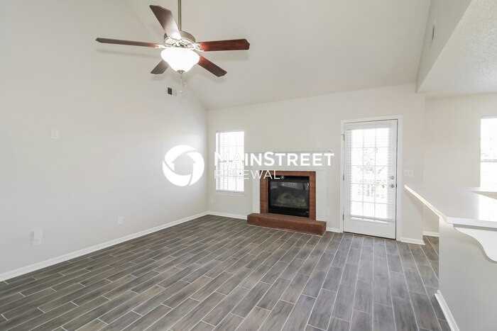 5847 Colonnade Dr - Photo 5 of 18