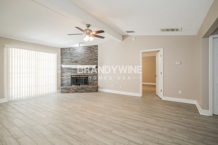 3555 Barbizon Ct - Photo 3 of 19