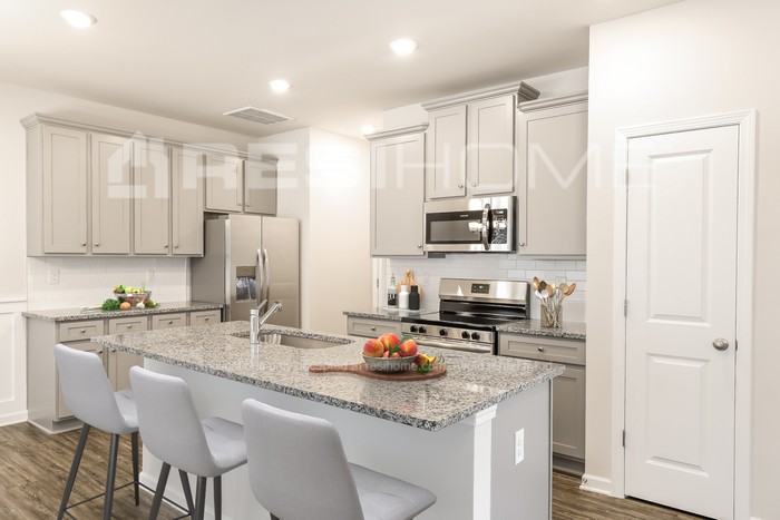 208 Buxton Ave - Photo 4 of 18