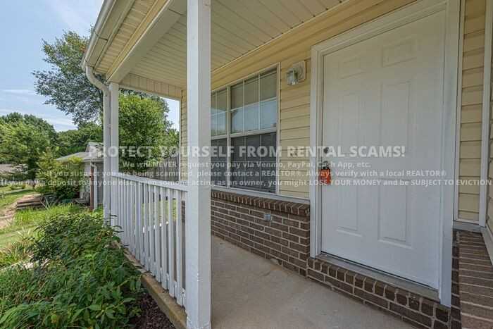3085 W Woodridge Dr - Photo 3 of 17