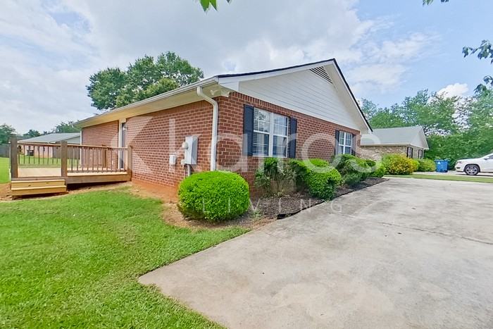 110 Fawn Dr - Photo 2 of 26