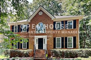 385 Deerwood Dr - Photo 1 of 1