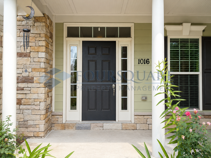 1016 Hildebran Ln - Photo 5 of 50