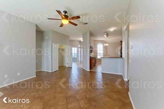 2413 Beaver Bend Ln - Photo 5 of 22