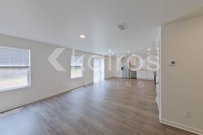 140 George Oxford Dr - Photo 6 of 28