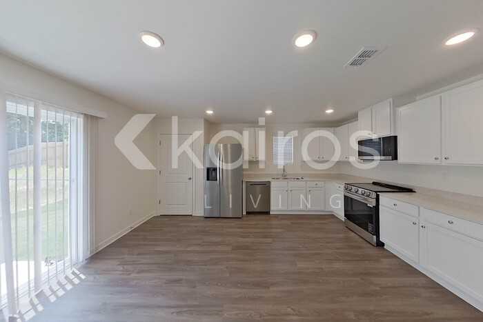 140 George Oxford Dr - Photo 7 of 28