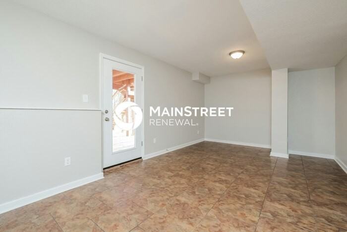 11503 N Windsor Ave - Photo 4 of 15
