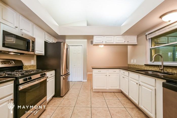 144 Dublin Dr - Photo 7 of 15