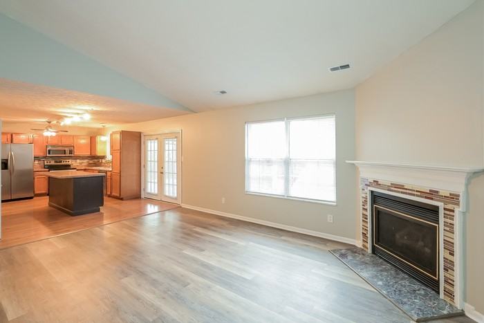 6460 Calloway Ct - Photo 2 of 10