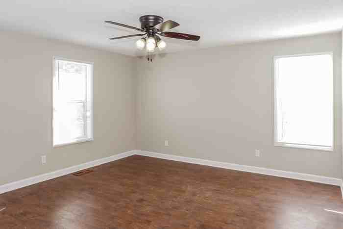 29902 Little Creek Rd - Photo 4 of 12