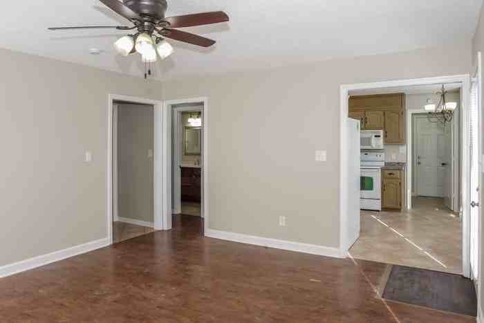 29902 Little Creek Rd - Photo 5 of 12